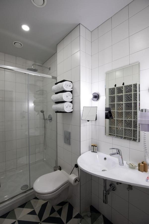 Four Rooms City Kharkiv Exterior photo